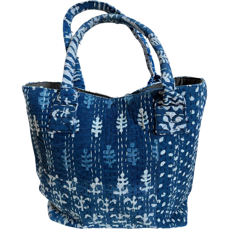 Kantha blå batikväska 